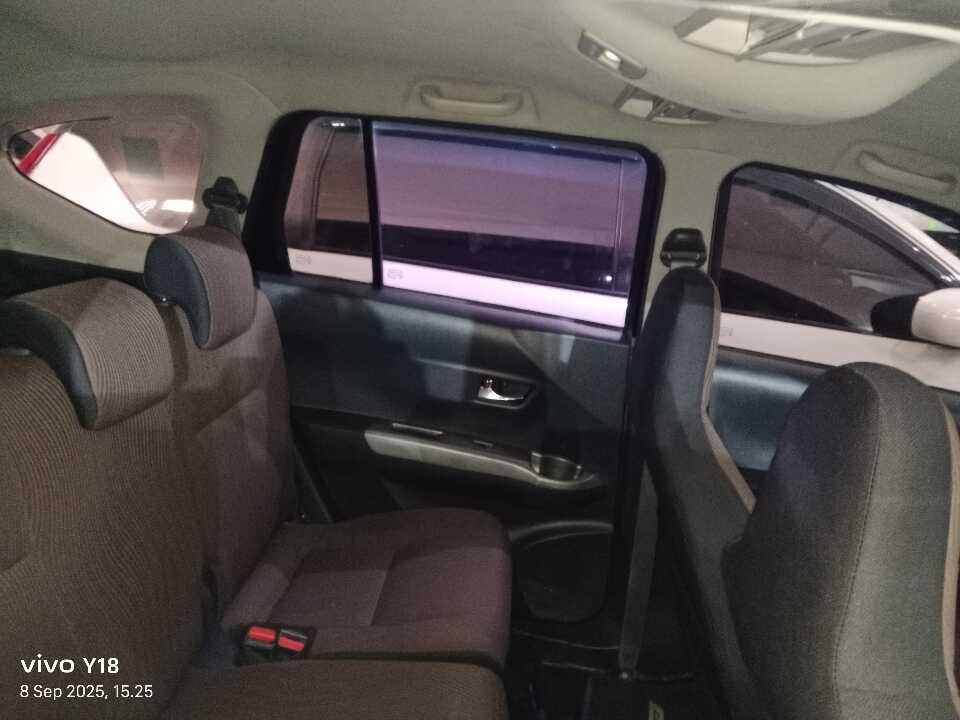 Foto Mobil Bekas Kabin Belakang Toyota Calya 1.2 G tahun 2022