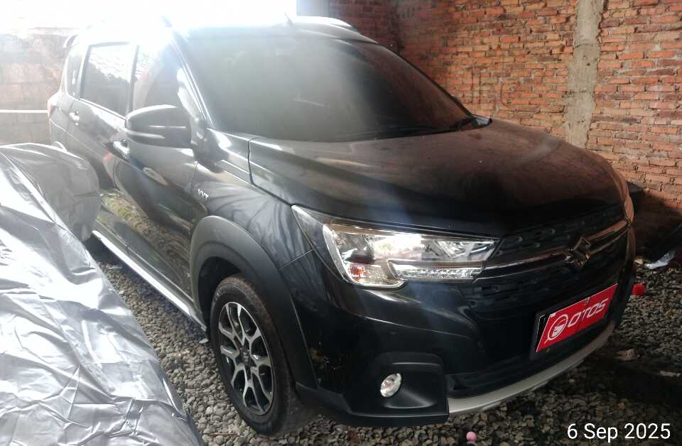 2021 Suzuki XL7 1.5 - Foto 1 dari 6