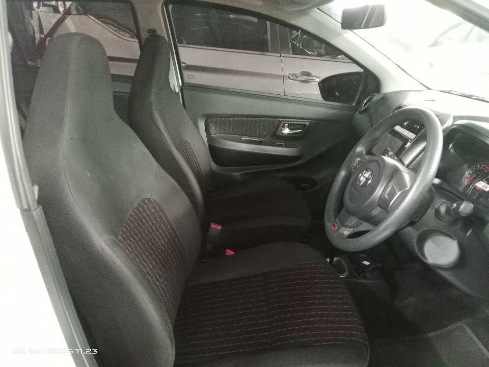 Foto Mobil Bekas Kabin Depan Toyota Agya 1.2 G tahun 2022