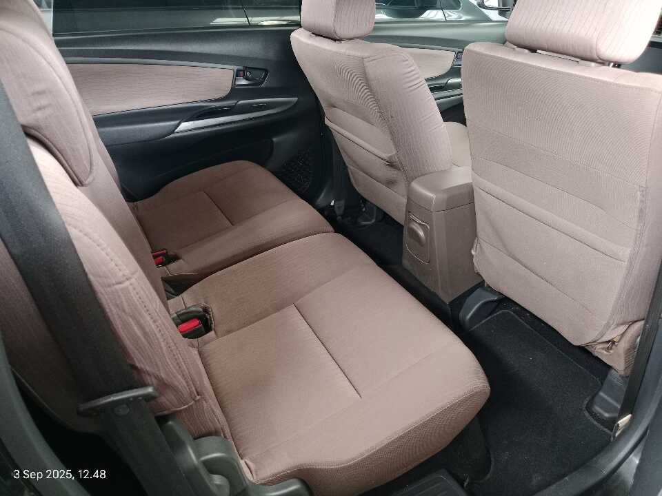 Foto Mobil Bekas Kabin Belakang Daihatsu Xenia 1.3 R tahun 2018