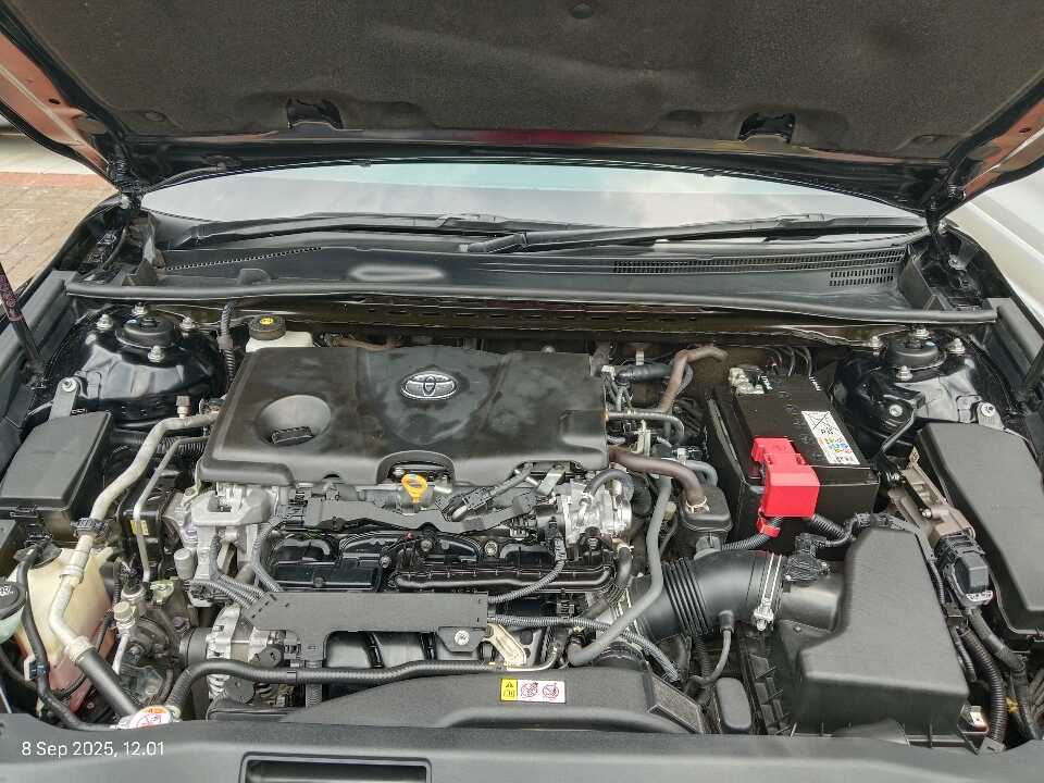 Foto Mobil Bekas Mesin Toyota Camry 2.5 V tahun 2021