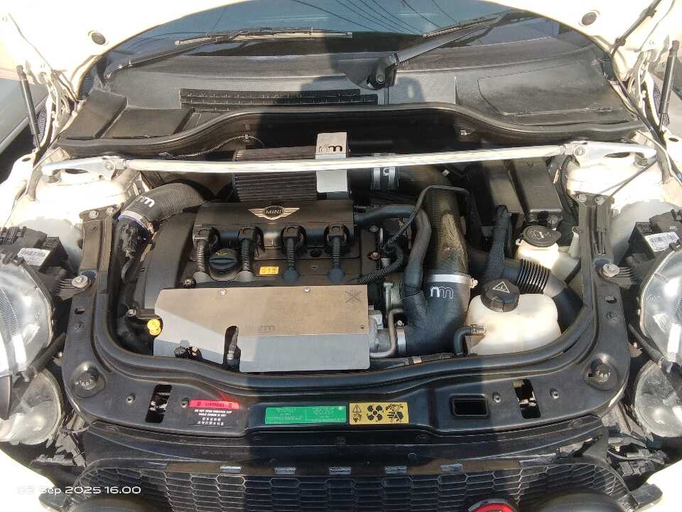 Foto Mobil Bekas Mesin MINI Cooper 1.6 tahun 2010