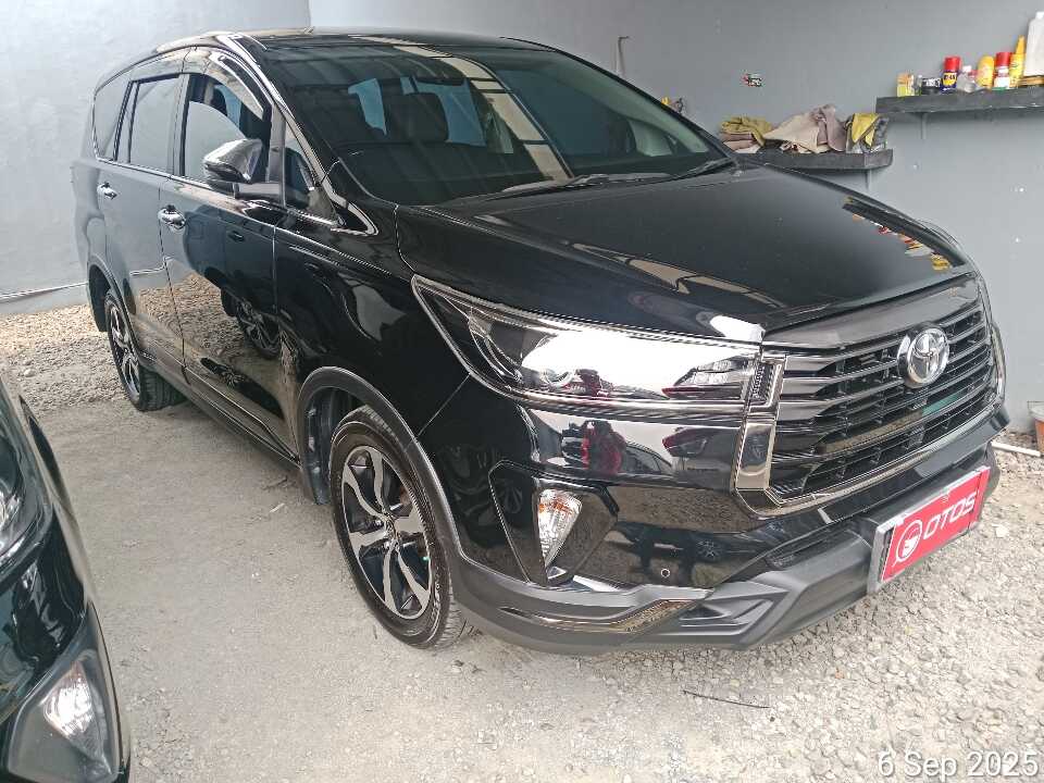 2020 Toyota Kijang Innova 2.4 - Foto 1 dari 6