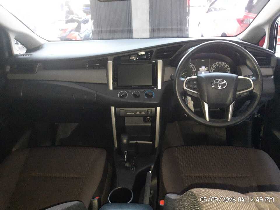 Foto Mobil Bekas Dashboard Toyota Innova 2.4 G tahun 2024