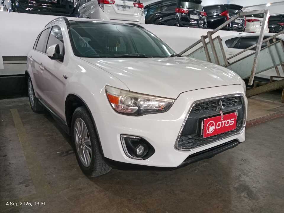 2016 Mitsubishi Outlander Sport 2.0 - Foto 1 dari 6
