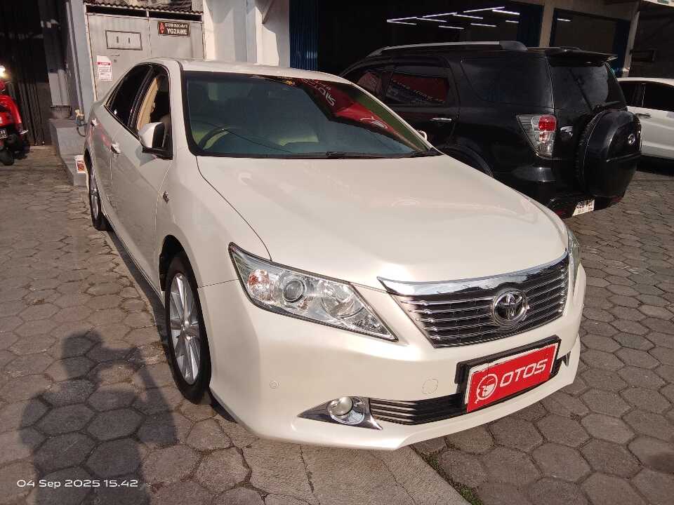 2012 Toyota Camry 2.5 V - Foto 1 dari 6