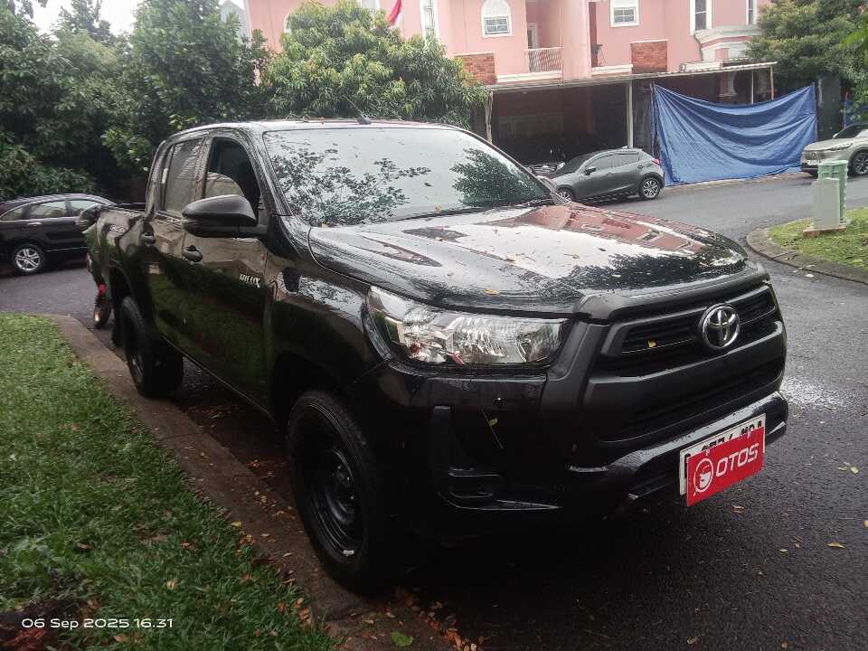 2022 Toyota Hilux 2.4 E D-Cab - Foto 1 dari 6