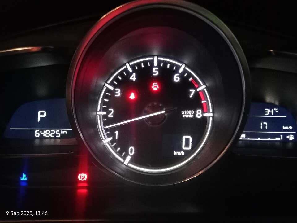 Foto Mobil Bekas Odometer Mazda CX-3 2.0 Grand Touring tahun 2018