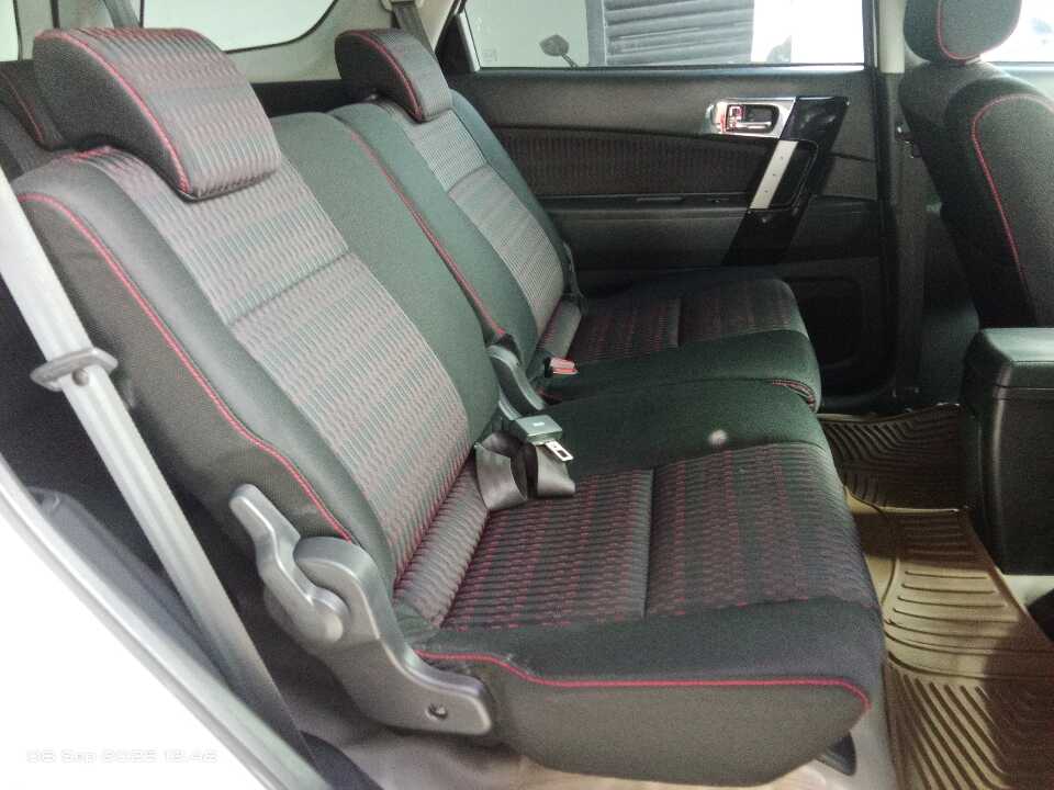Foto Mobil Bekas Kabin Belakang Daihatsu Terios 1.5 tahun 2017