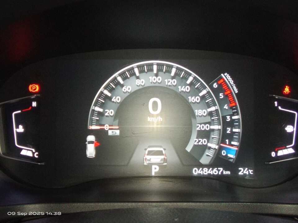 Foto Mobil Bekas Odometer Mitsubishi Pajero Sport 2.4 Dakar tahun 2022