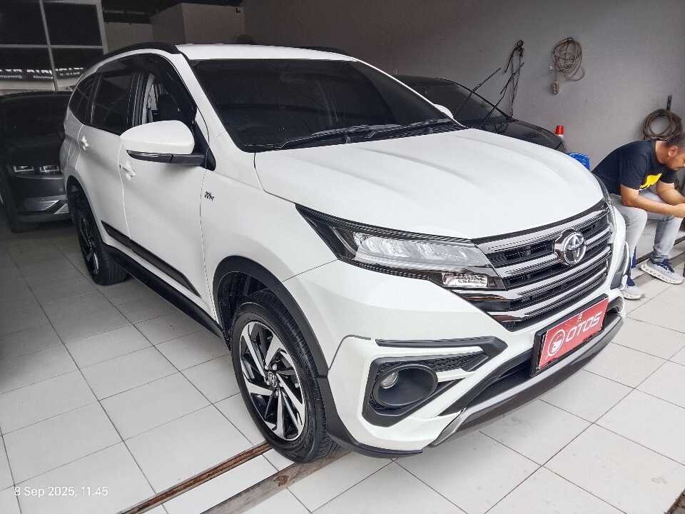 2022 Toyota Rush 1.5 S GR Sport - Foto 1 dari 6