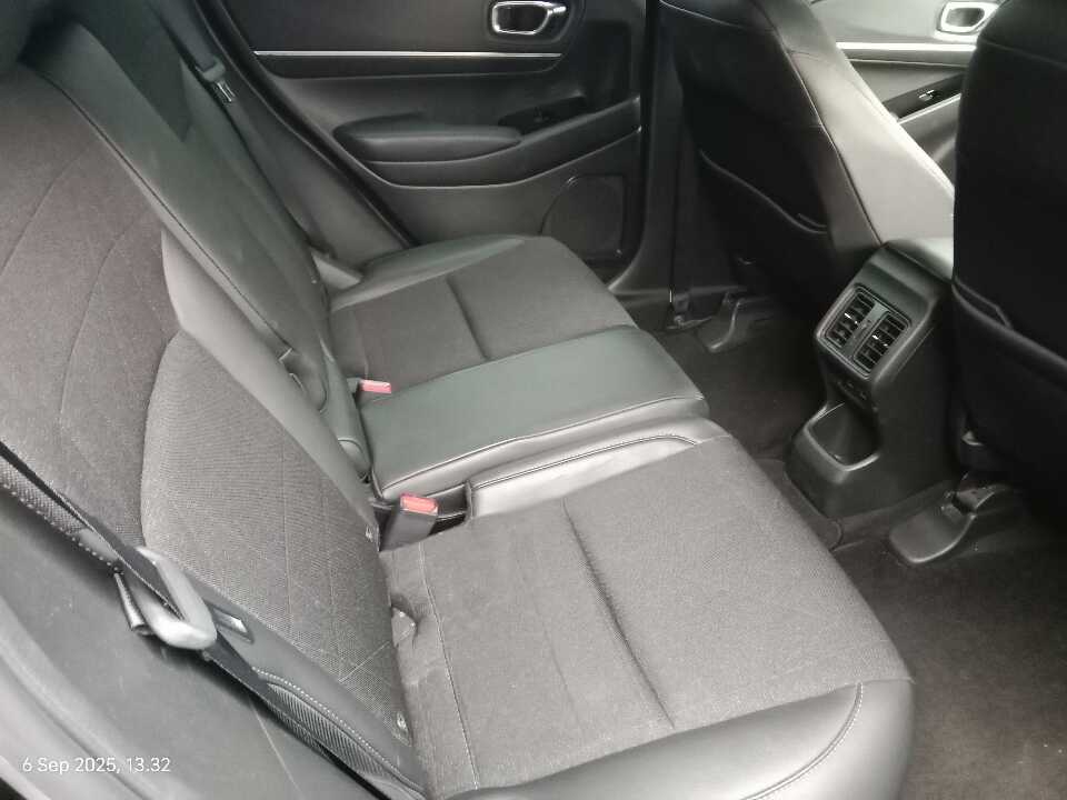 Foto Mobil Bekas Kabin Belakang Honda HR-V 1.5 SE tahun 2023