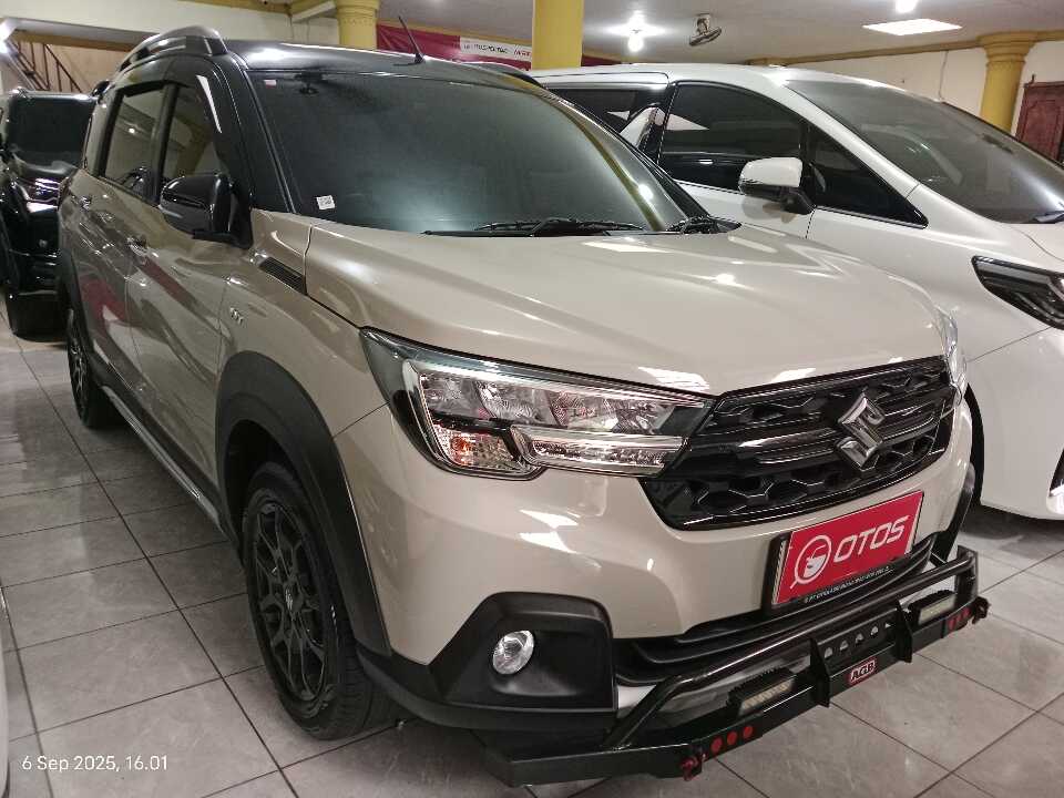 2023 Suzuki XL7 1.5 Alpha - Foto 1 dari 6