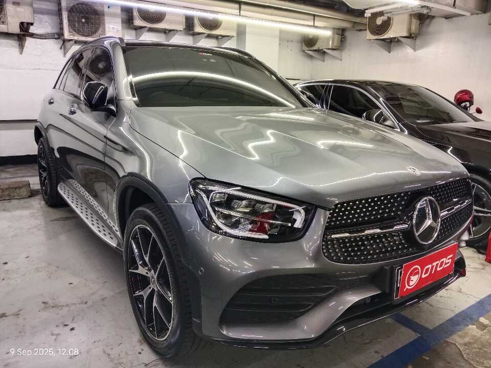 2022 Mercedes-Benz GLC200 2.0 - Foto 1 dari 6