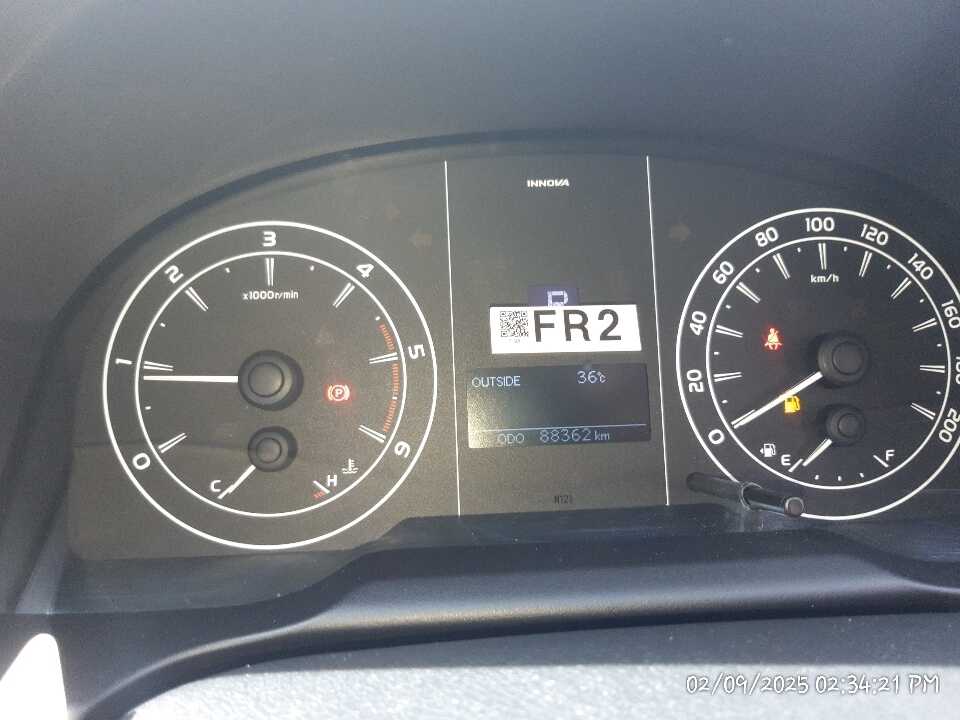 Foto Mobil Bekas Odometer Toyota Innova 2.4 G tahun 2022