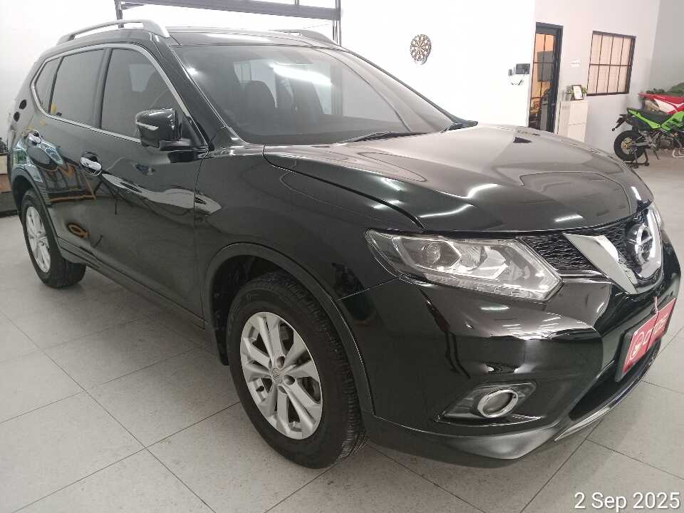 2017 Nissan X-Trail 2.0 - Foto 1 dari 6