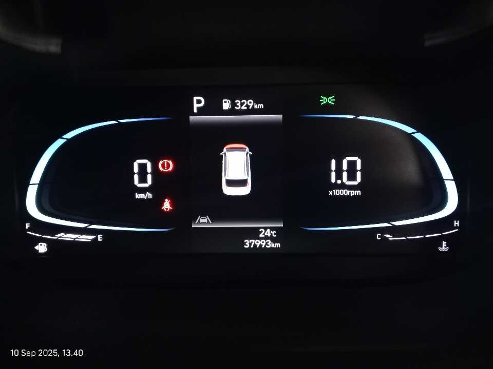 Foto Mobil Bekas Odometer Hyundai Stargazer 1.5 Prime tahun 2023