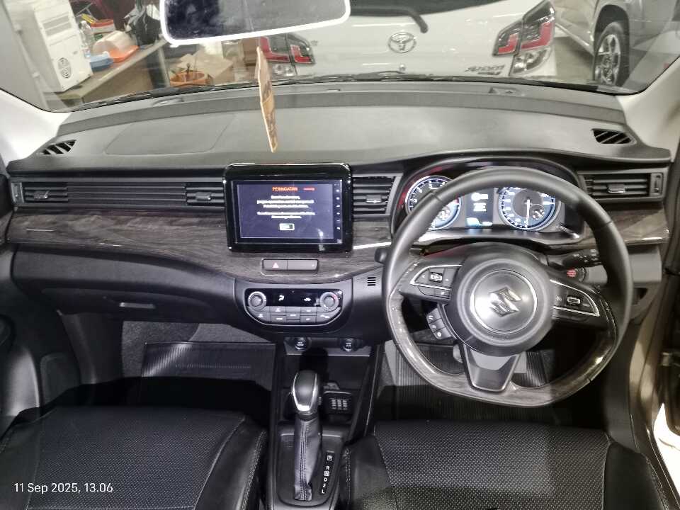 Foto Mobil Bekas Dashboard Suzuki Ertiga 1.5 tahun 2023
