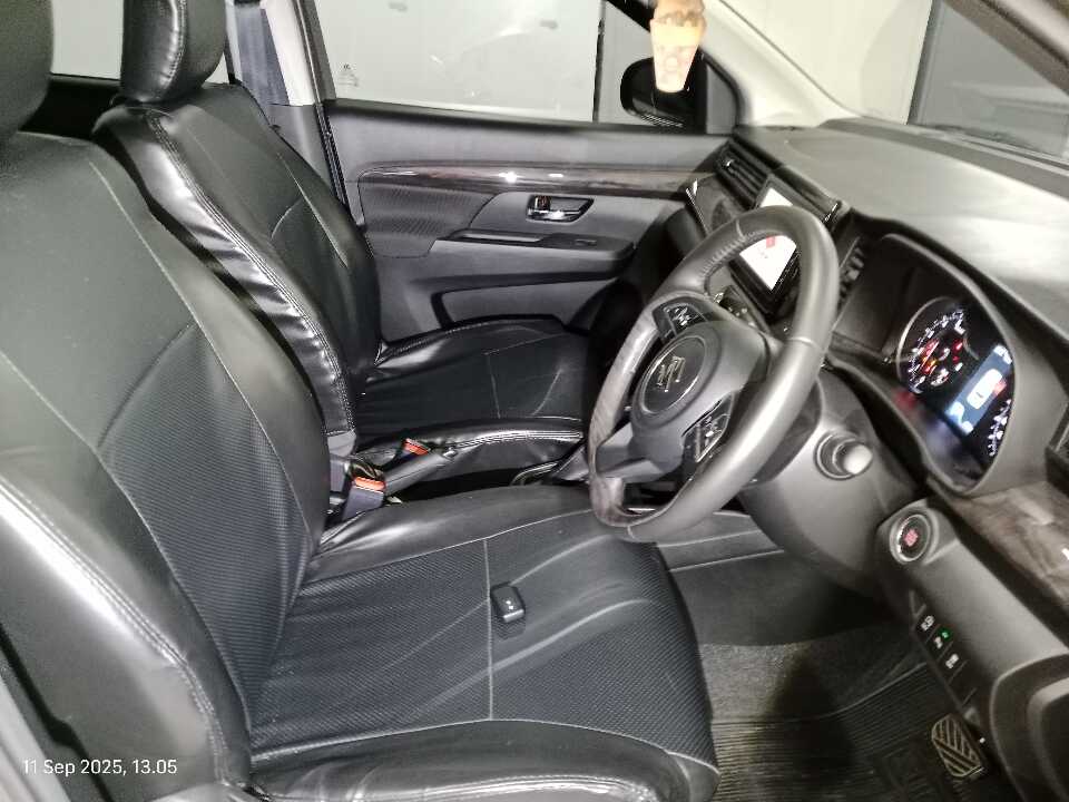 Foto Mobil Bekas Kabin Depan Suzuki Ertiga 1.5 tahun 2023