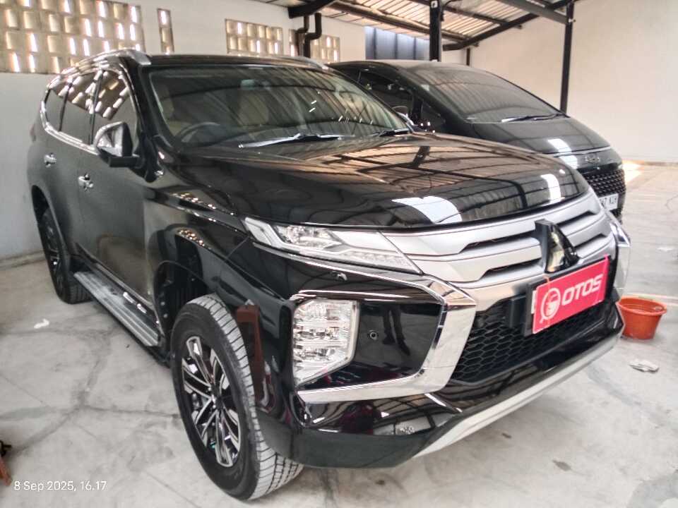 2022 Mitsubishi Pajero Sport 2.4 Dakar Ultimate - Foto 1 dari 6