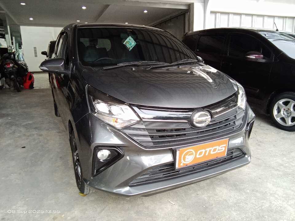 2023 Daihatsu Sigra 1.2 R - Foto 1 dari 6