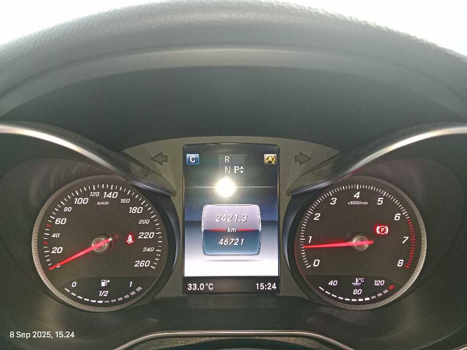 Foto Mobil Bekas Odometer Mercedes-Benz C200 2.0 tahun 2017