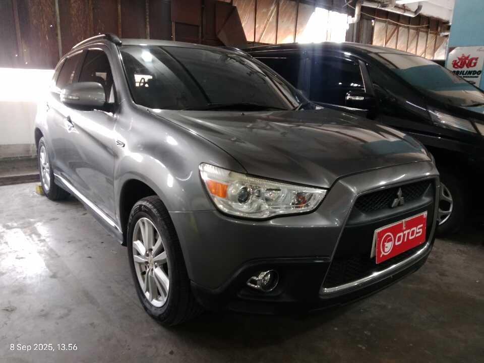 2013 Mitsubishi Outlander Sport 2.0 GLS - Foto 1 dari 6