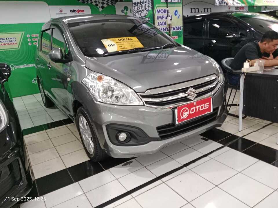 2017 Suzuki Ertiga 1.4 GL - Foto 1 dari 6