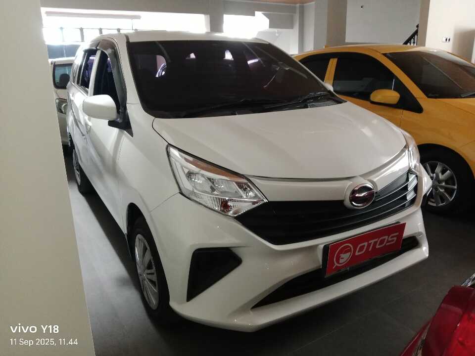 2022 Daihatsu Sigra 1.0 M - Foto 1 dari 6