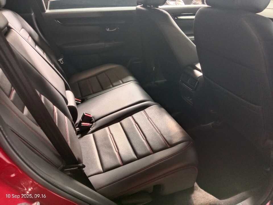Foto Mobil Bekas Kabin Belakang Honda CR-V 2.0 tahun 2024