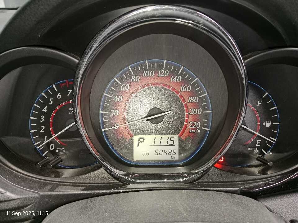 Foto Mobil Bekas Odometer Toyota Yaris 1.5 S tahun 2016