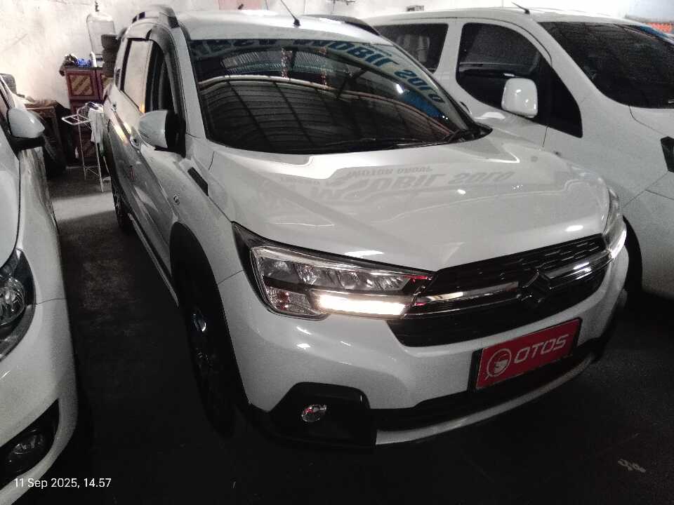 2020 Suzuki XL7 1.5 Alpha - Foto 1 dari 6