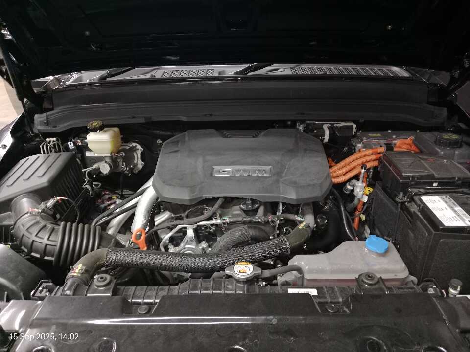 Foto Mobil Bekas Mesin GWM Tank 300 HEV 2.0 tahun 2024