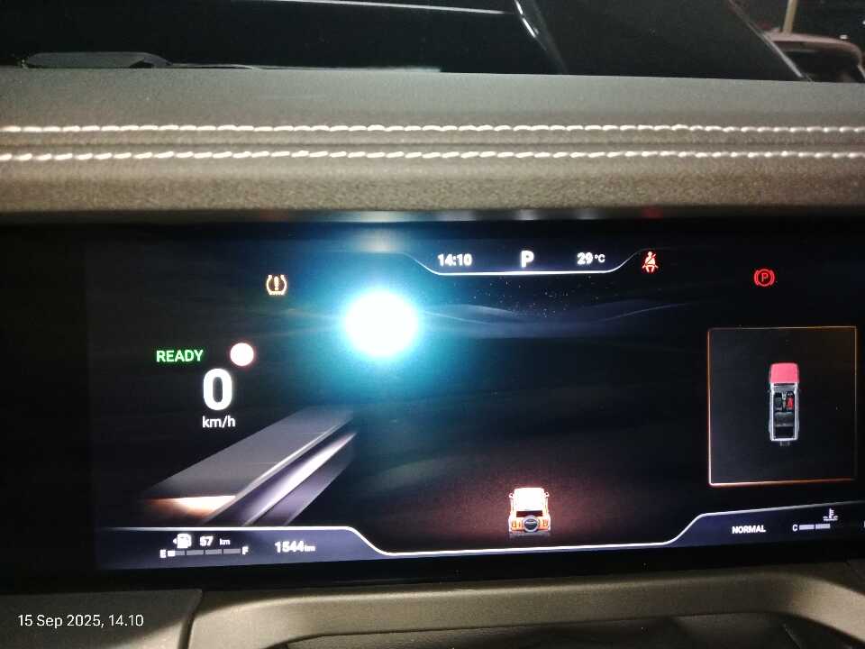 Foto Mobil Bekas Odometer GWM Tank 300 HEV 2.0 tahun 2024