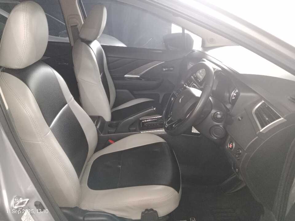Foto Mobil Bekas Kabin Depan Mitsubishi Xpander 1.5 Sport tahun 2021