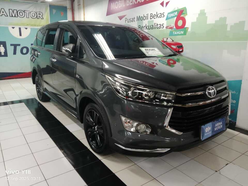 2017 Toyota Kijang Innova 2.0 Venturer - Foto 1 dari 6