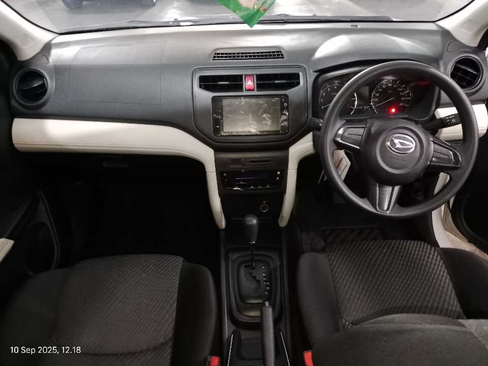 Foto Mobil Bekas Dashboard Daihatsu Terios 1.5 X tahun 2021