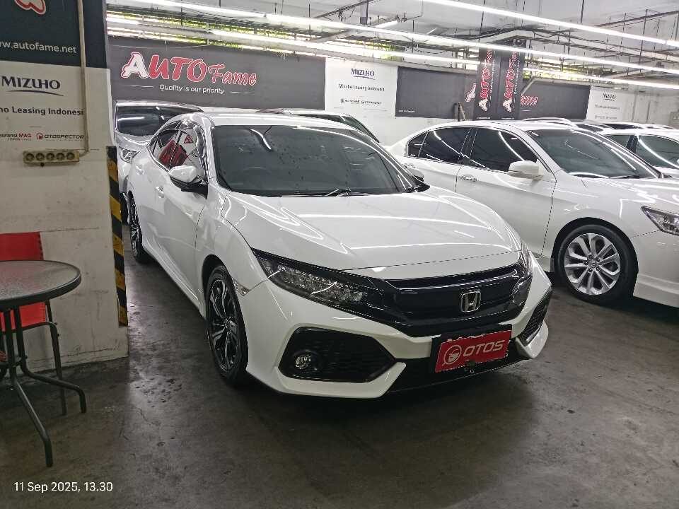 2018 Honda Civic 1.5 Turbo - Foto 1 dari 6