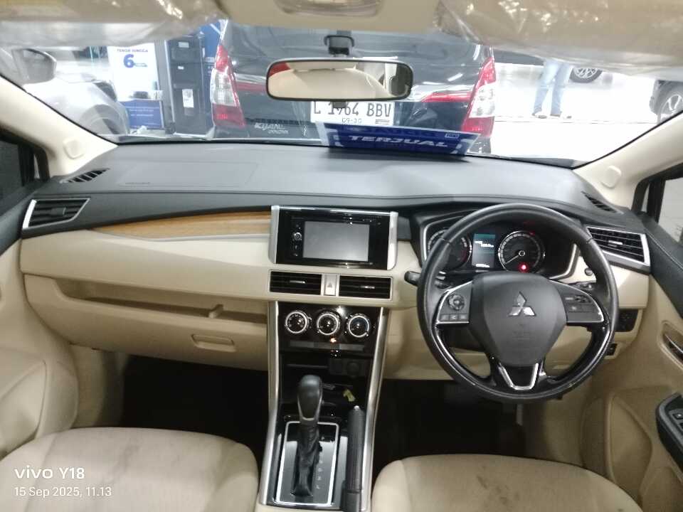 Foto Mobil Bekas Dashboard Mitsubishi Xpander 1.5 Ultimate tahun 2019