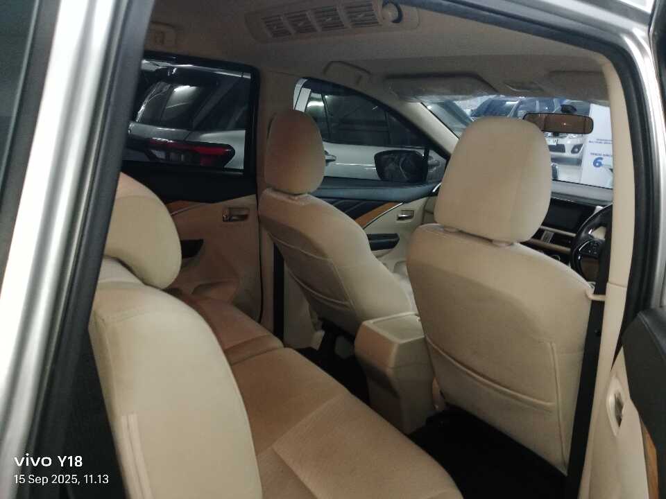 Foto Mobil Bekas Kabin Belakang Mitsubishi Xpander 1.5 Ultimate tahun 2019