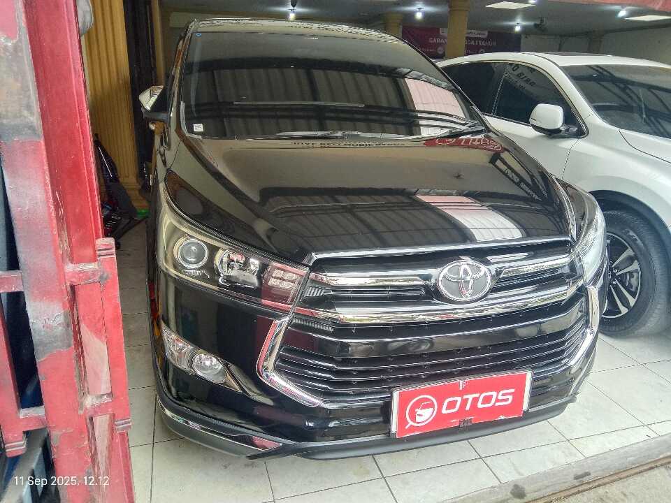 2019 Toyota Kijang Innova 2.0 Venturer - Foto 1 dari 6