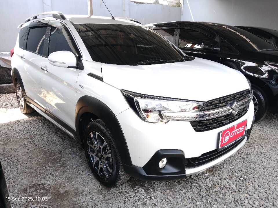 2023 Suzuki XL7 1.5 - Foto 1 dari 6