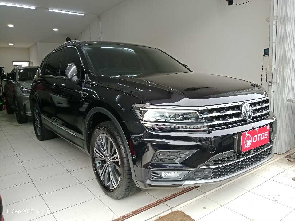 2021 Volkswagen Tiguan 1.4 TSI Allspace - Foto 1 dari 6