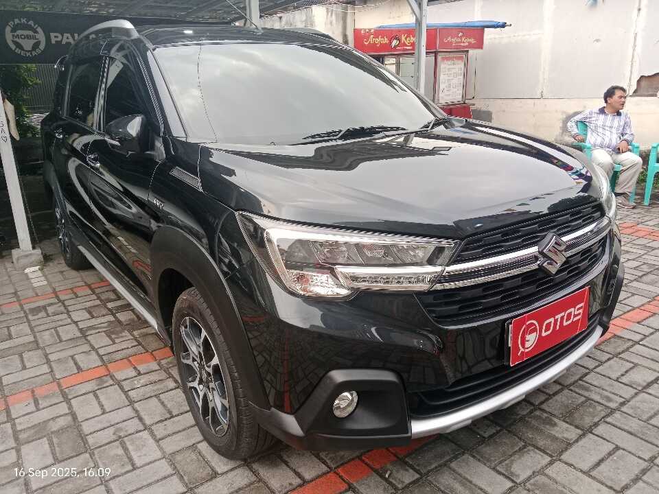 2021 Suzuki XL7 1.5 - Foto 1 dari 6