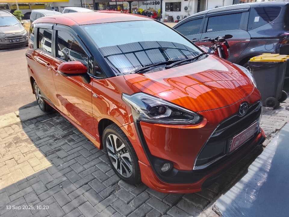 2016 Toyota Sienta 1.5 Q - Foto 1 dari 9