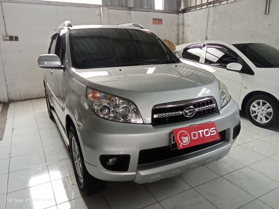 2012 Daihatsu Terios 1.5 TX - Foto 1 dari 6