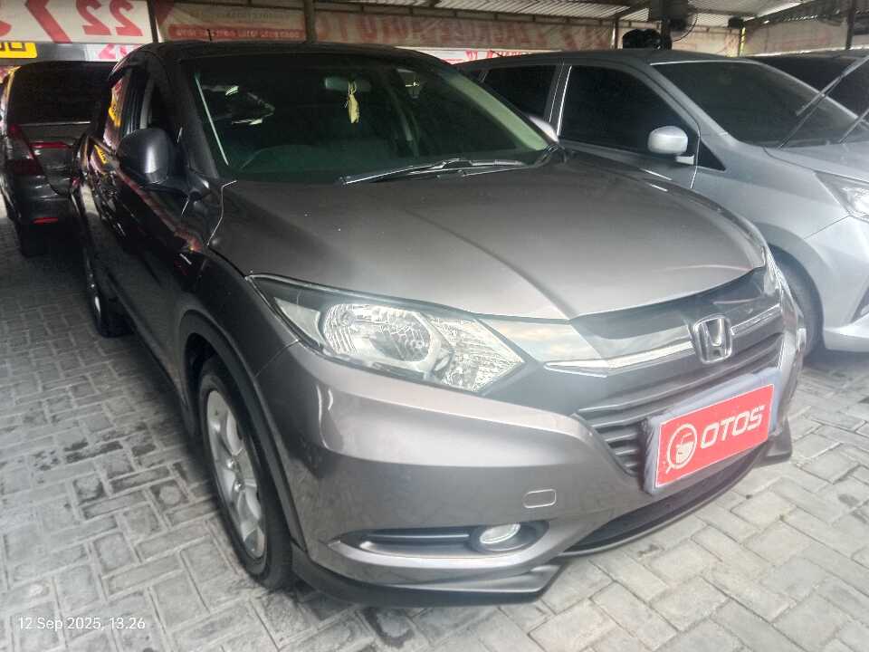 2016 Honda HR-V 1.5 E - Foto 1 dari 6