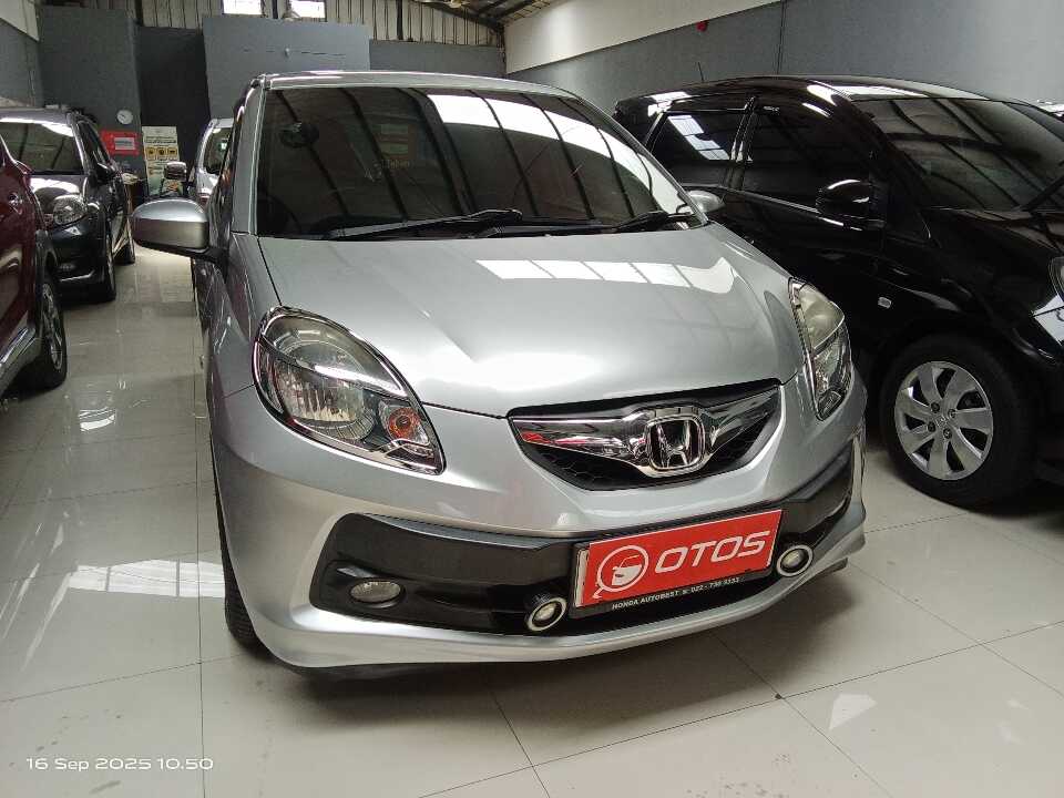 2015 Honda Brio 1.2 Satya E - Foto 1 dari 6