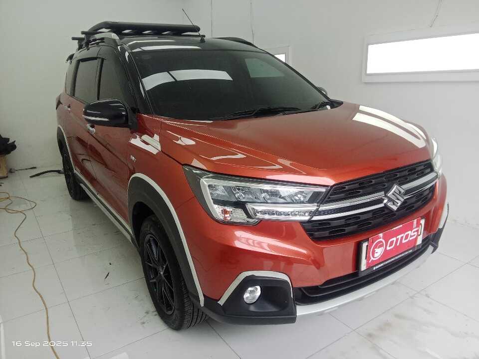 2022 Suzuki XL7 1.5 Alpha - Foto 1 dari 6