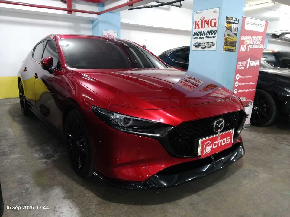 2023 Mazda 3 2.0 Skyactive-G Hatchback - Foto 1 dari 6